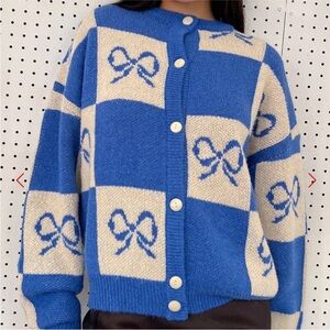 Lisa Says Gah Lauda Cardi in Blue Bow Check